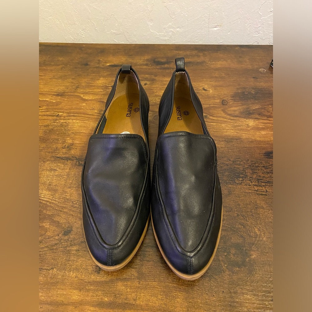 Susina loafer flats in black color Size 7